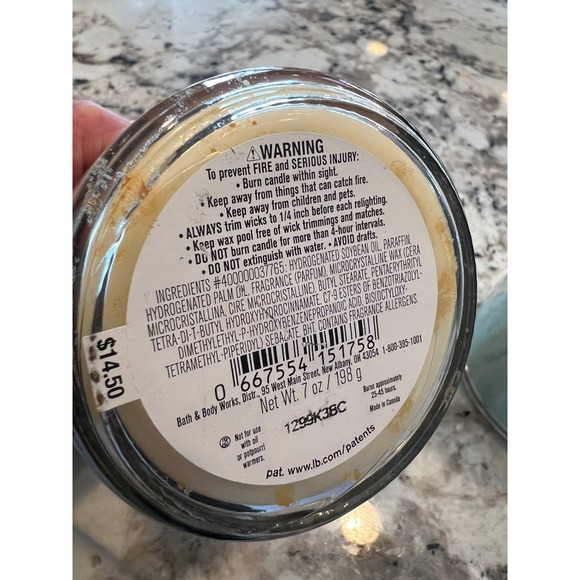 White Barn Candle  1 Wick  Strawberry Pound Cake New with Lid BBW Essential Oils - Picture 2 of 3